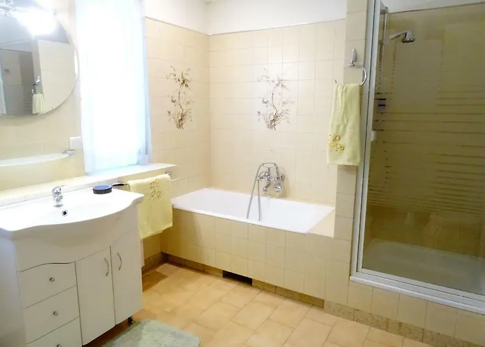 Amber 127m2 + Terrace *